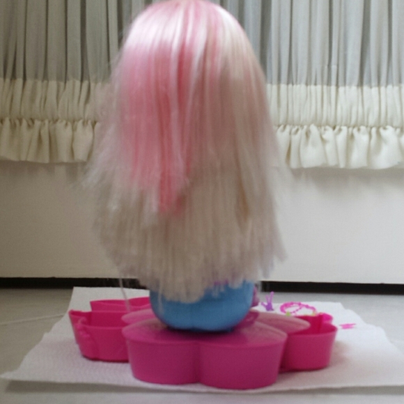 Large Polly Pocket hair and accessory doll - Picture 6 of 7